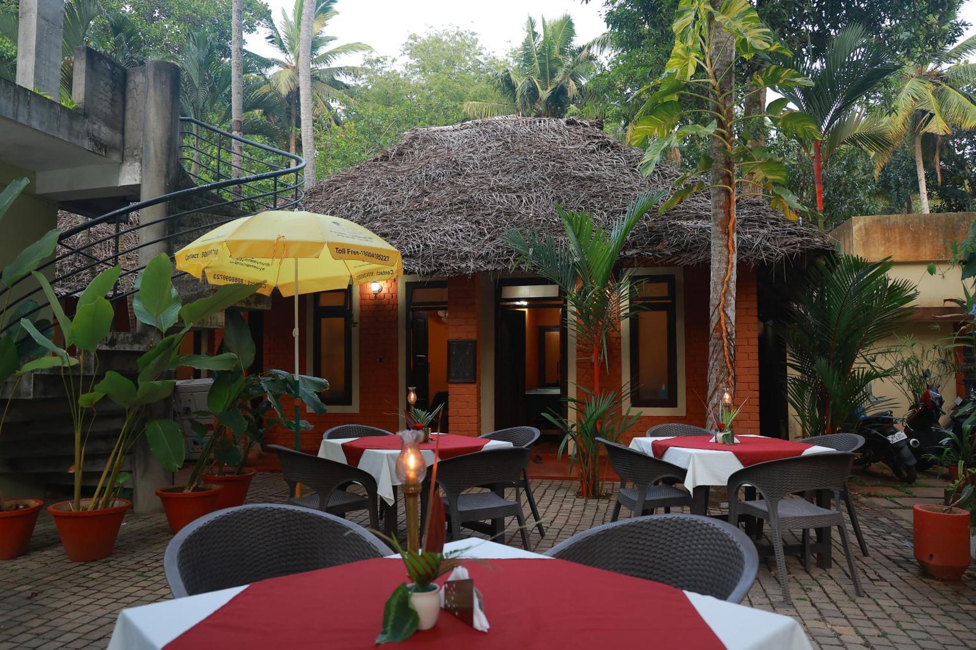 Ideal Ayurvedic Resort Kovalam Buitenkant foto