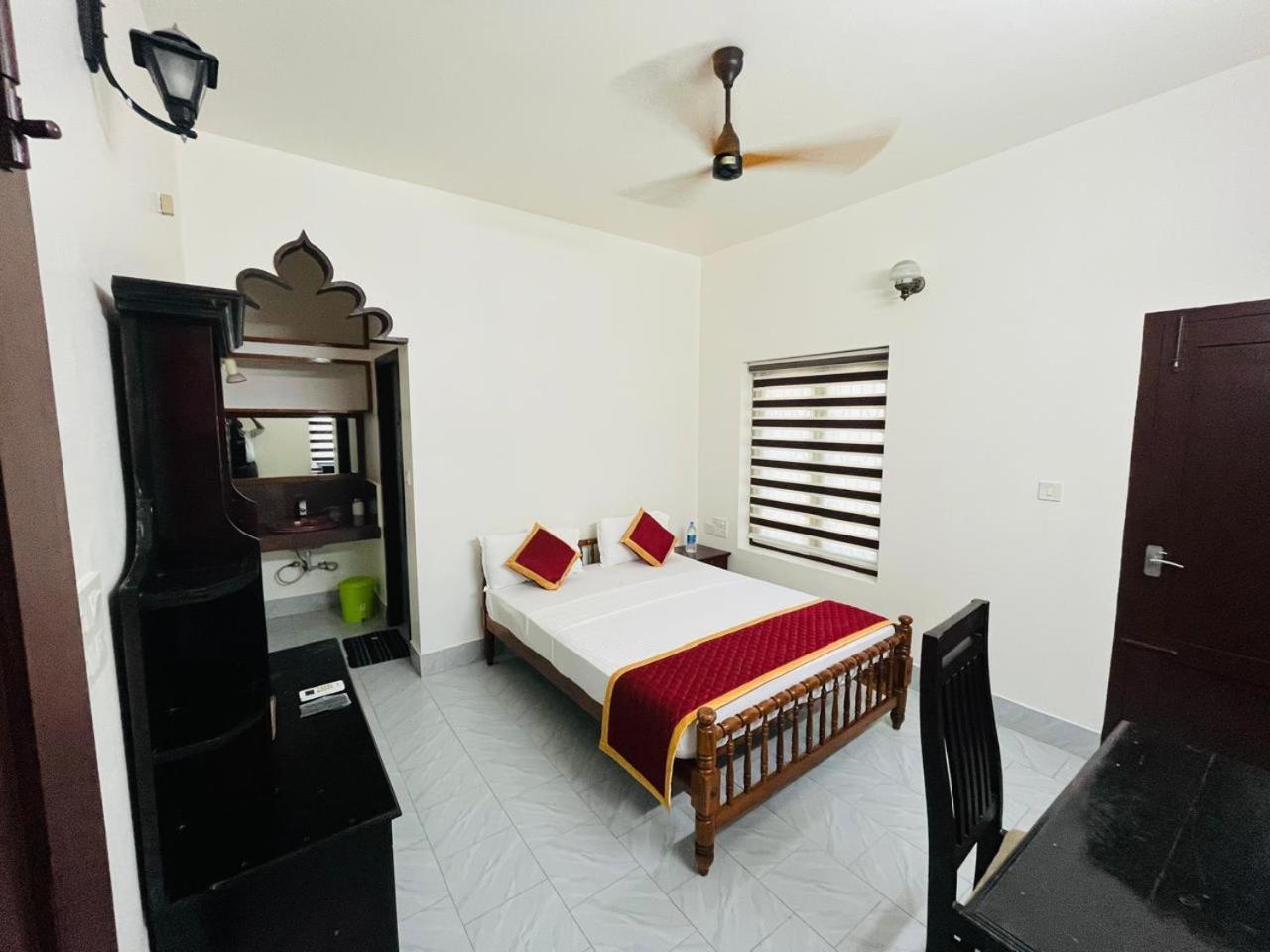 Ideal Ayurvedic Resort Kovalam Buitenkant foto