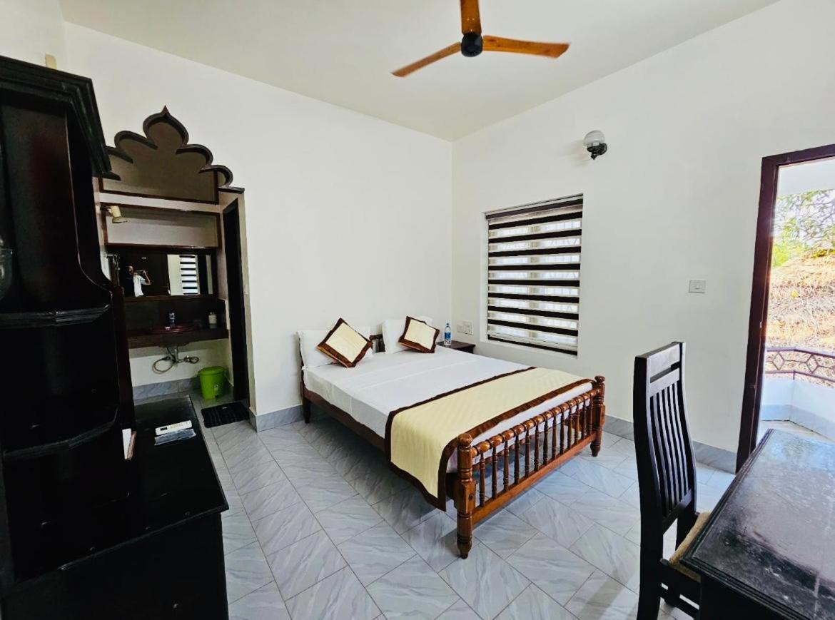 Ideal Ayurvedic Resort Kovalam Buitenkant foto